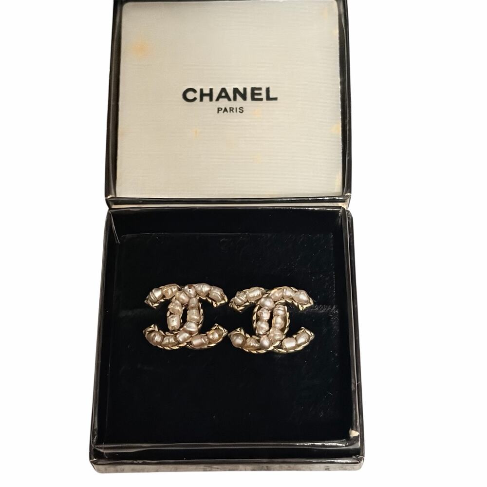 Chanel CC Pearl Clip-On Earrings | Matte Brass | Stamped | Boxed w/ Bag & COA - Picture 15 of 15